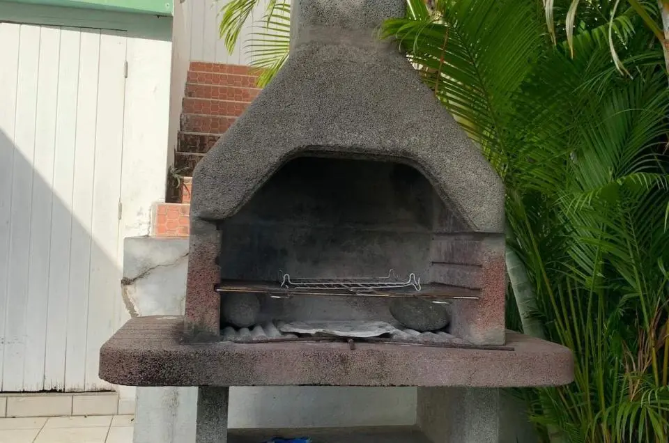 Profitez de votre barbecue du LAGON BLEU pour préparer vos grillades.